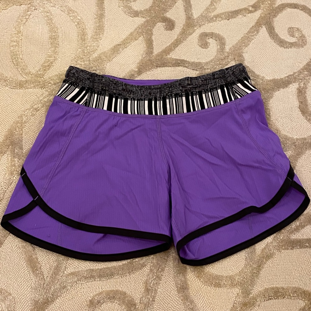 💜Ivivva pattered band purple shorts💜